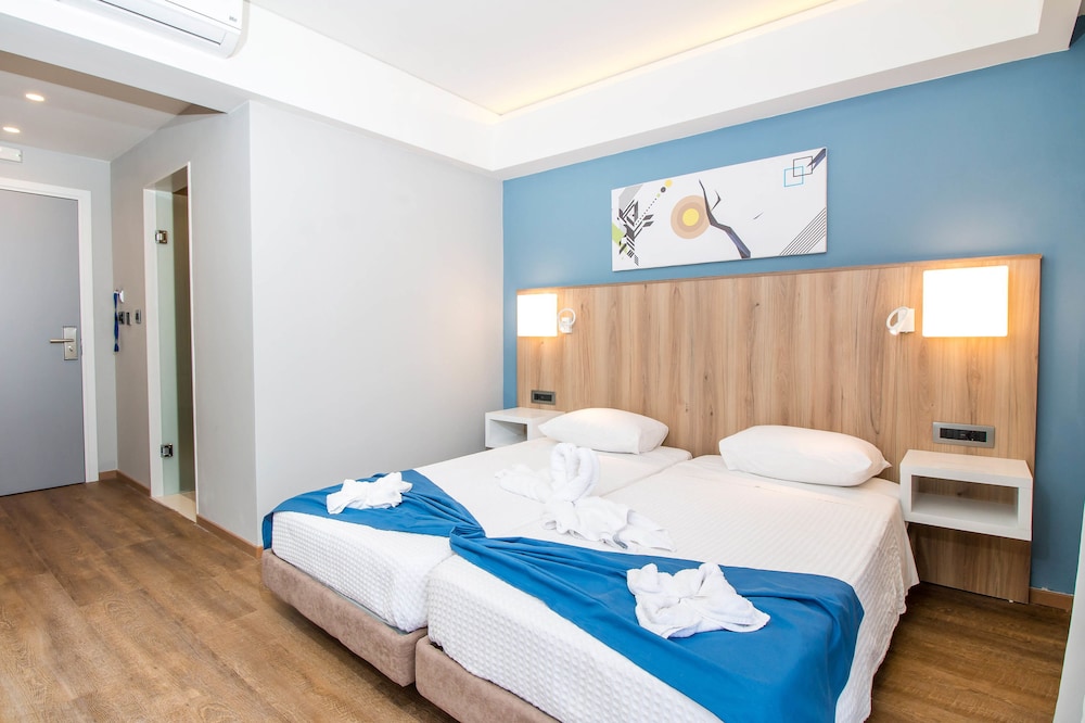 Sunny Days Hotel — Hotel rooms in Ialyssos, South Aegean