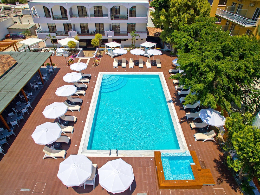 Sunny Days Hotel — Swimming pool in Ialyssos, South Aegean