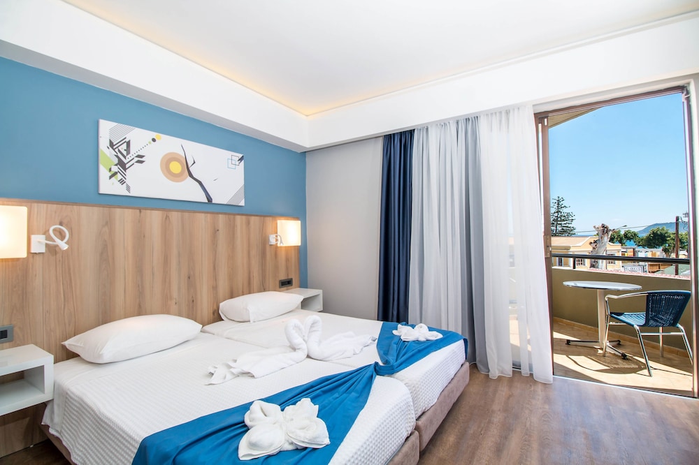 Sunny Days Hotel — Hotel rooms in Ialyssos, South Aegean