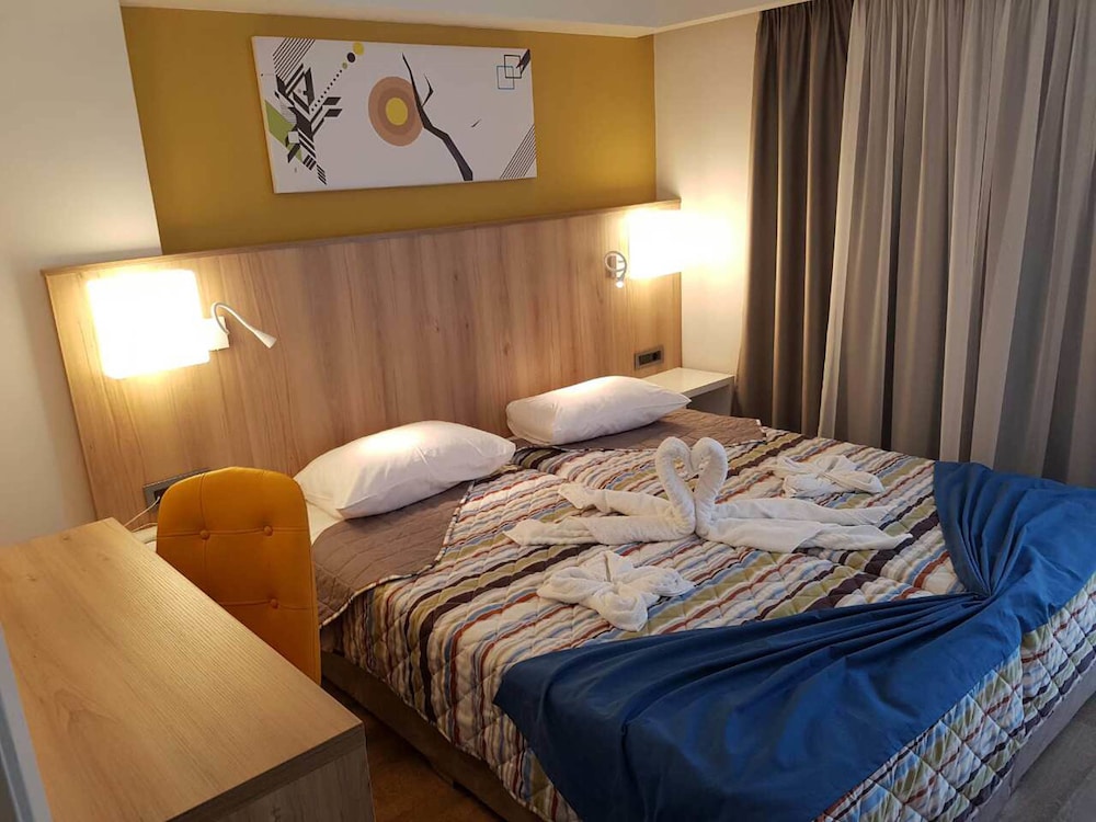 Sunny Days Hotel — Hotel rooms in Ialyssos, South Aegean