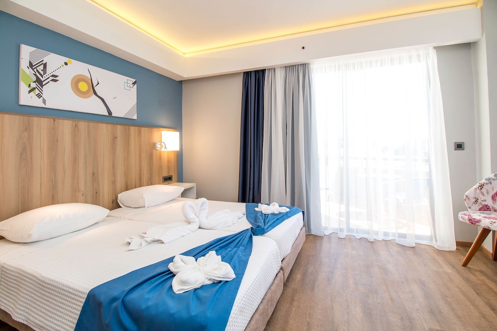 Sunny Days Hotel — Hotel rooms in Ialyssos, South Aegean