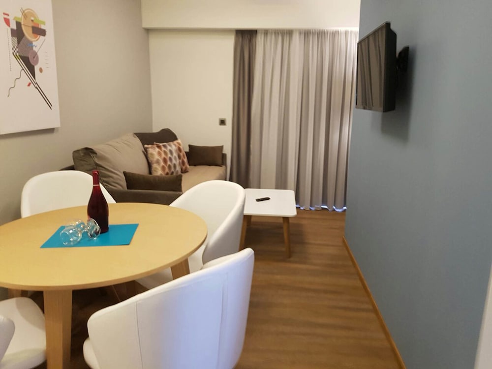 Sunny Days Hotel — Hotel rooms in Ialyssos, South Aegean