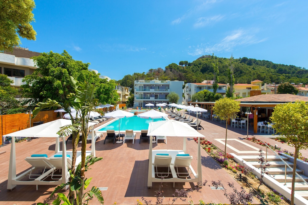 Sunny Days Hotel — Swimming pool in Ialyssos, South Aegean
