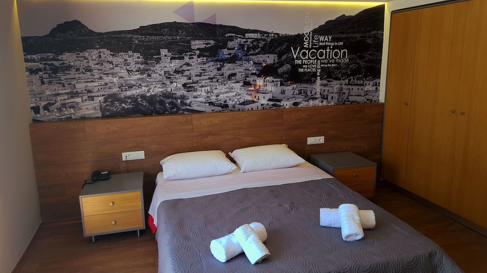 Sunny Days Hotel — Hotel rooms in Ialyssos, South Aegean