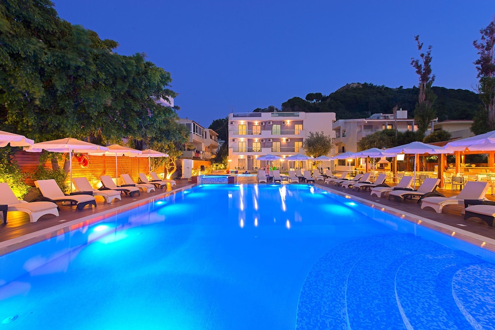 Sunny Days Hotel — Swimming pool in Ialyssos, South Aegean