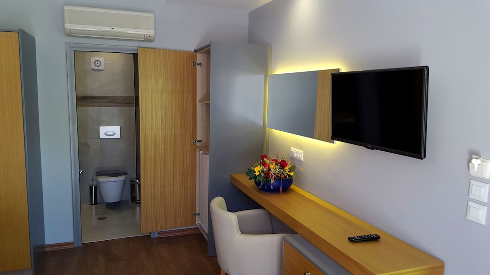 Sunny Days Hotel — Hotel rooms in Ialyssos, South Aegean