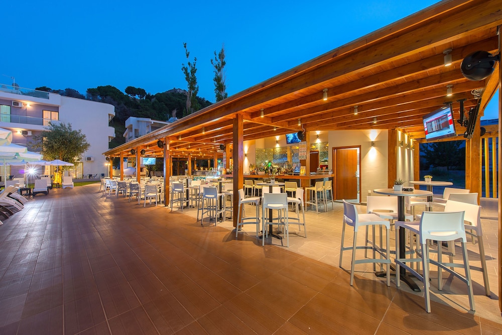 Sunny Days Hotel — Restaurant & bars in Ialyssos, South Aegean
