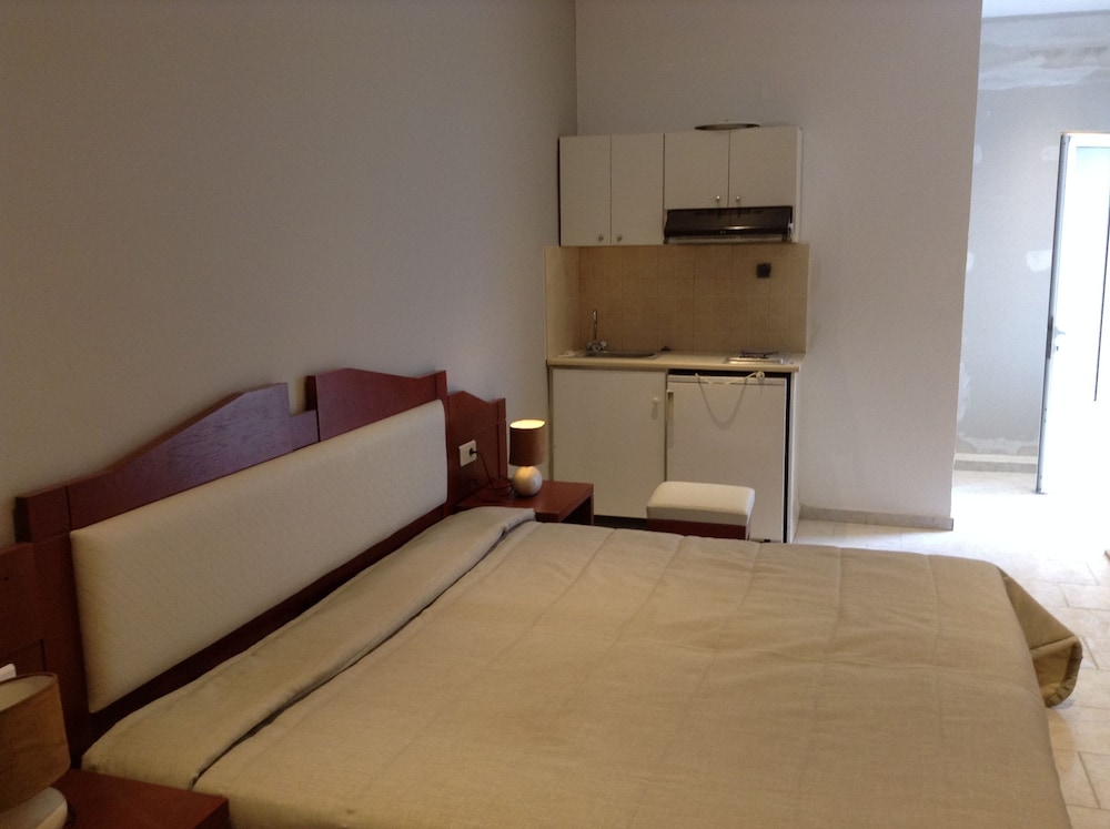 Dias studios — Hotel rooms in Georgioupolis