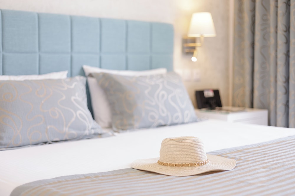 Melina Bay Boutique Hotel — Hotel rooms in Kassopei, Ionian Islands