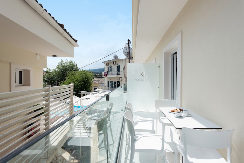 Melina Bay Boutique Hotel — Hotel rooms in Kassopei, Ionian Islands