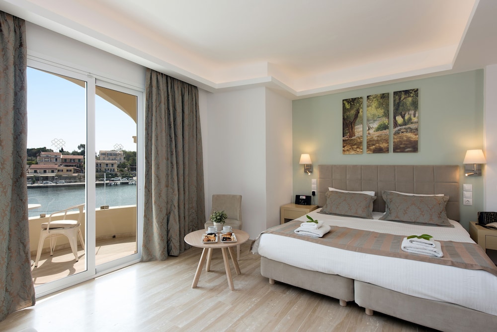 Melina Bay Boutique Hotel — Hotel rooms in Kassopei, Ionian Islands