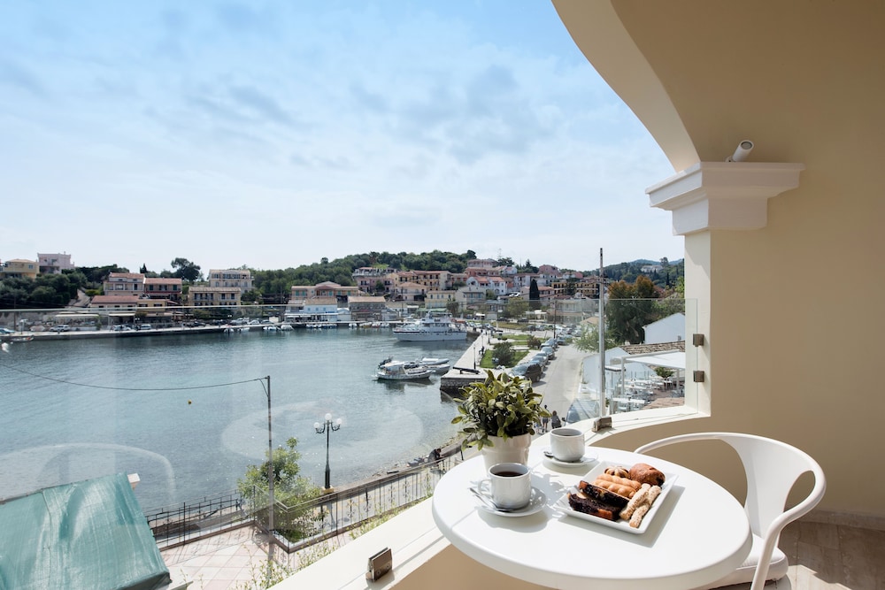 Melina Bay Boutique Hotel — Hotel rooms in Kassopei, Ionian Islands