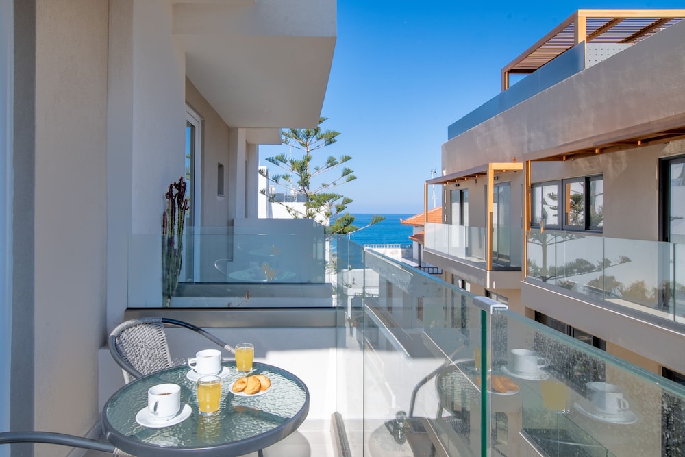 Kahlua Boutique Hotel - Adults Only — Hotel rooms in Hersonissos