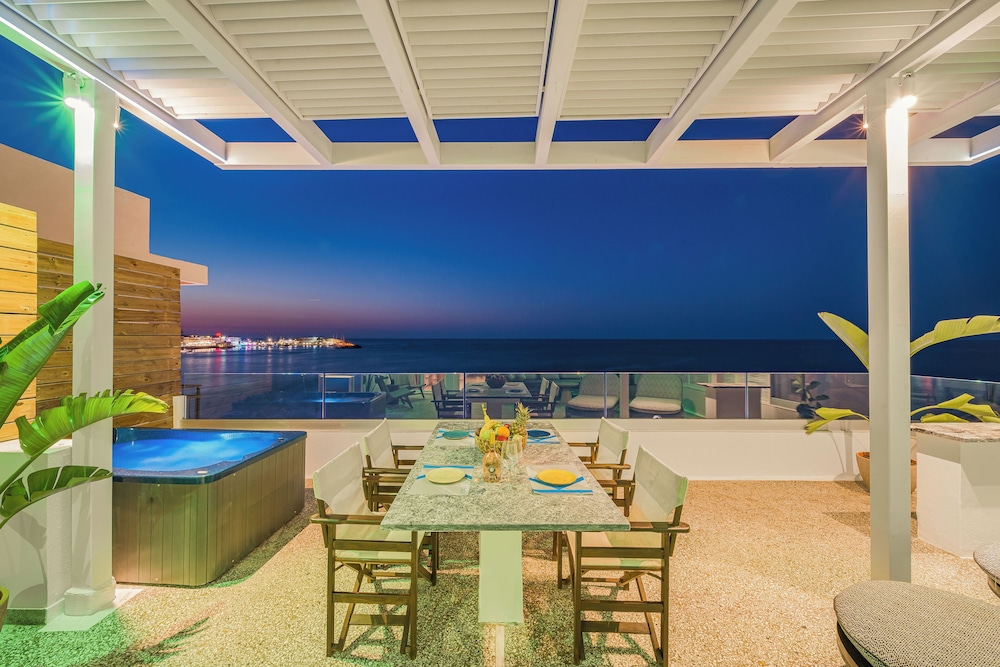 Kahlua Boutique Hotel - Adults Only — Swimming pool in Hersonissos
