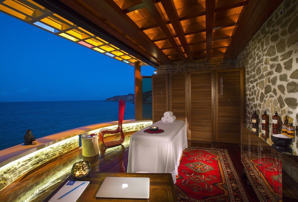 Porto Zante Villas And Spa — Hotel rooms in Tsilivi, Ionian Islands