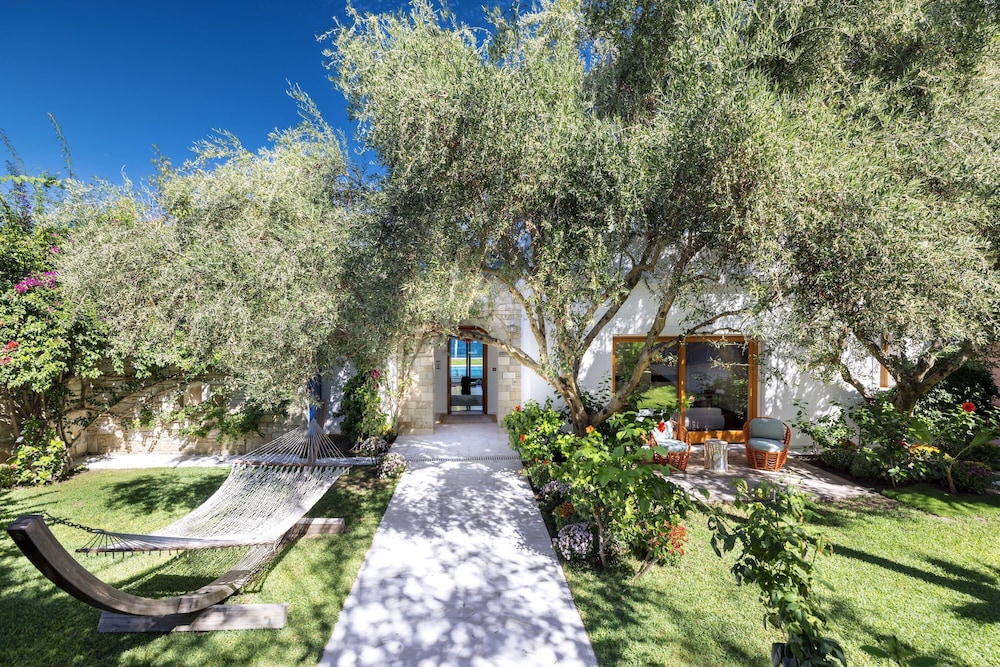 Porto Zante Villas And Spa — Hotel building in Tsilivi, Ionian Islands