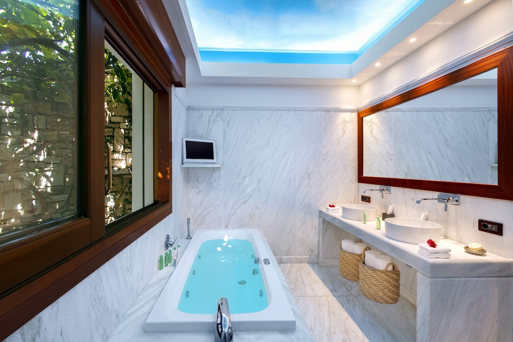 Porto Zante Villas And Spa — Hotel rooms in Tsilivi, Ionian Islands
