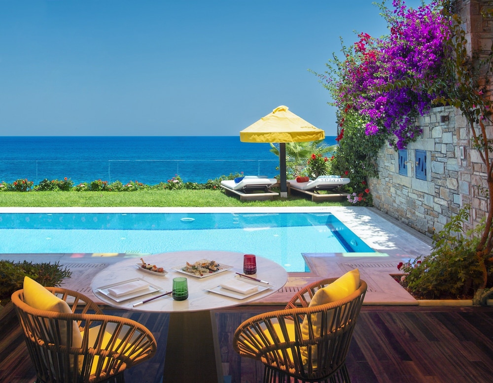 Porto Zante Villas And Spa — Swimming pool in Tsilivi, Ionian Islands