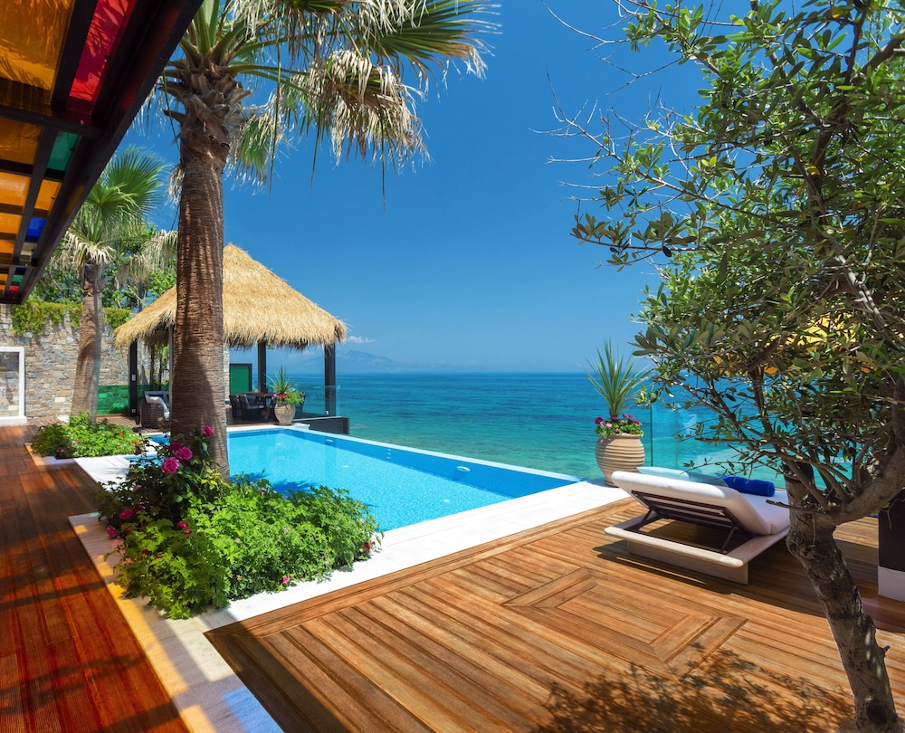 Porto Zante Villas And Spa — Swimming pool in Tsilivi, Ionian Islands