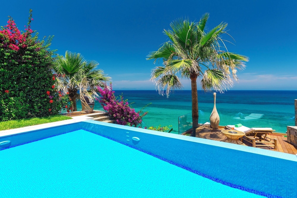 Porto Zante Villas And Spa — Swimming pool in Tsilivi, Ionian Islands