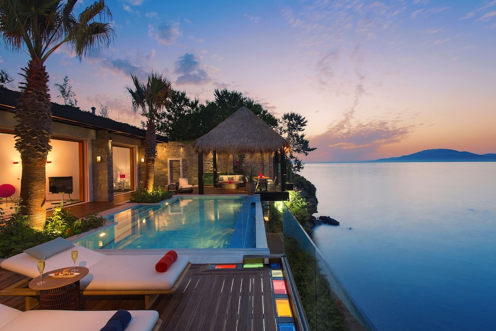 Porto Zante Villas And Spa — Swimming pool in Tsilivi, Ionian Islands