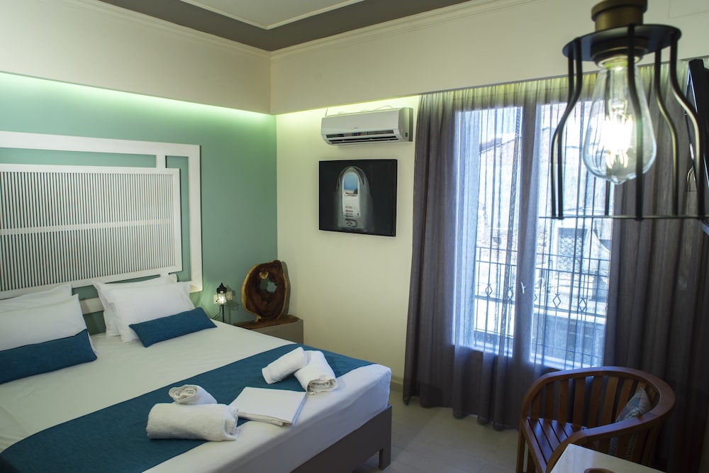 Elia Potie — Hotel rooms in Chania
