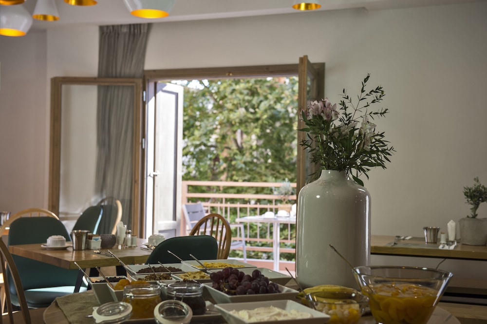 Elia Potie — Restaurant & bars in Chania