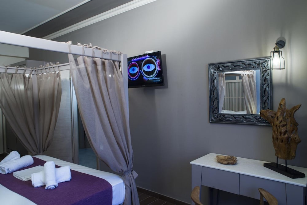 Elia Potie — Hotel rooms in Chania