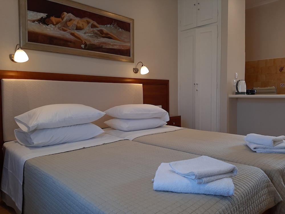 Solaris Apartment Kassiopi — Hotel rooms in Kassopei, Ionian Islands