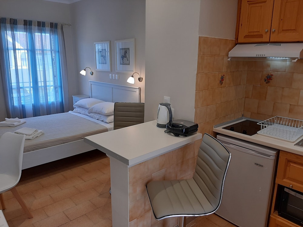 Solaris Apartment Kassiopi — Hotel rooms in Kassopei, Ionian Islands