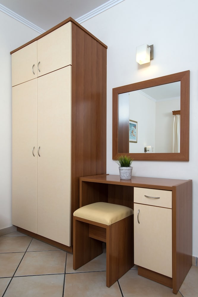 Solaris Apartment Kassiopi — Hotel rooms in Kassopei, Ionian Islands