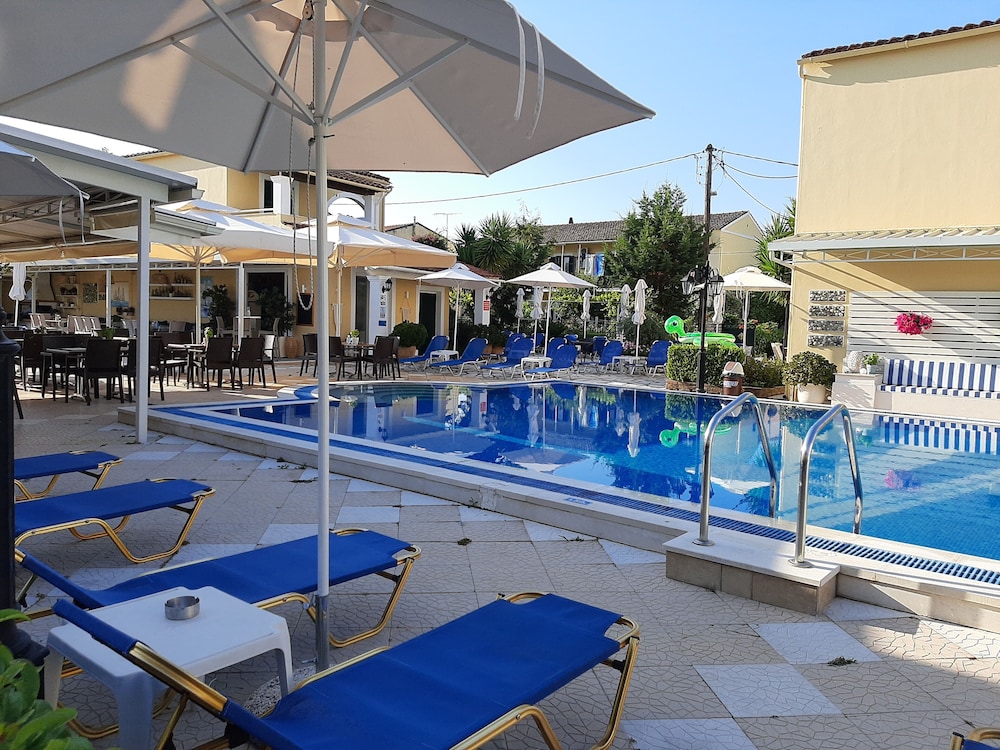Solaris Apartment Kassiopi — Swimming pool in Kassopei, Ionian Islands