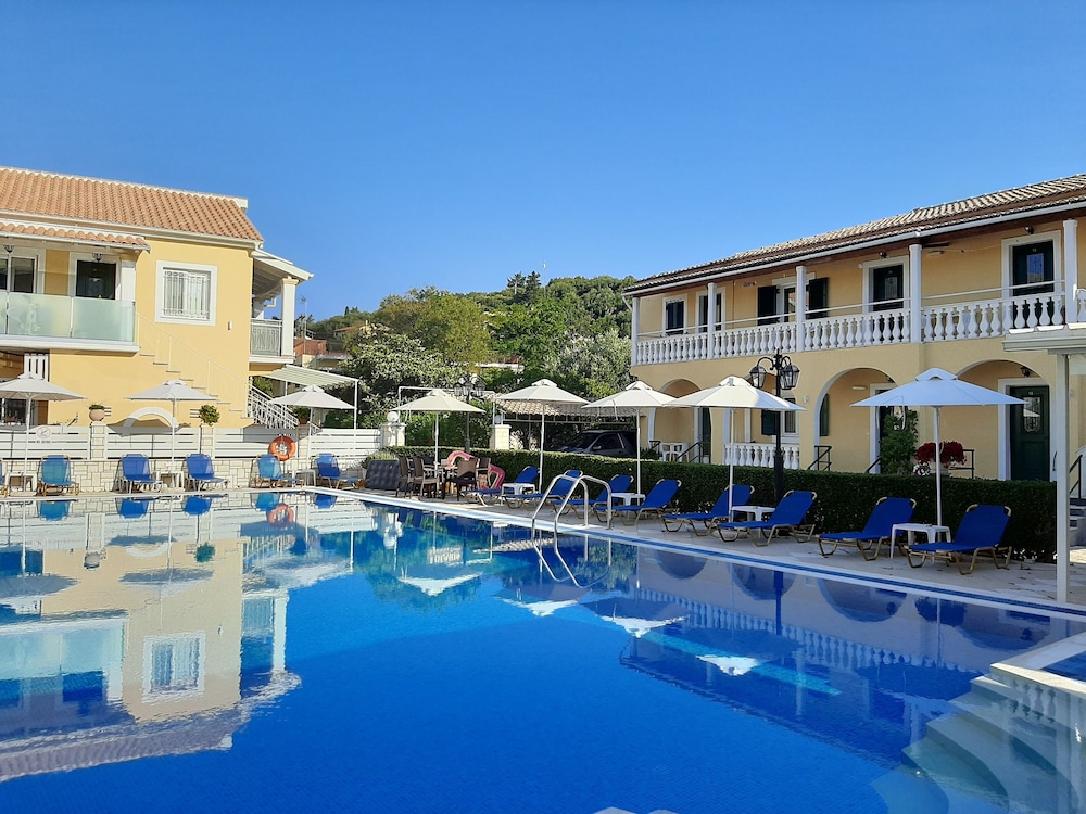Solaris Apartment Kassiopi — Swimming pool in Kassopei, Ionian Islands