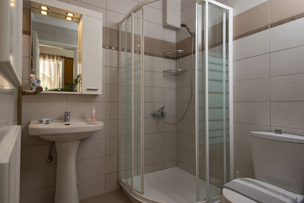 Solaris Apartment Kassiopi — Hotel rooms in Kassopei, Ionian Islands