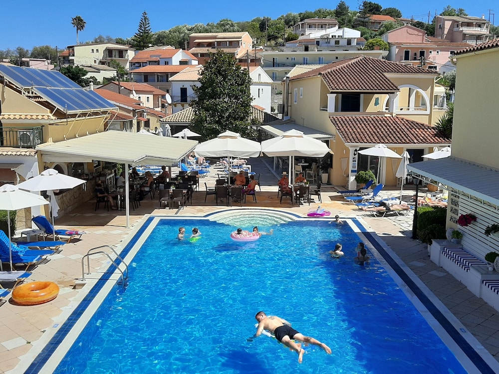 Solaris Apartment Kassiopi — Swimming pool in Kassopei, Ionian Islands