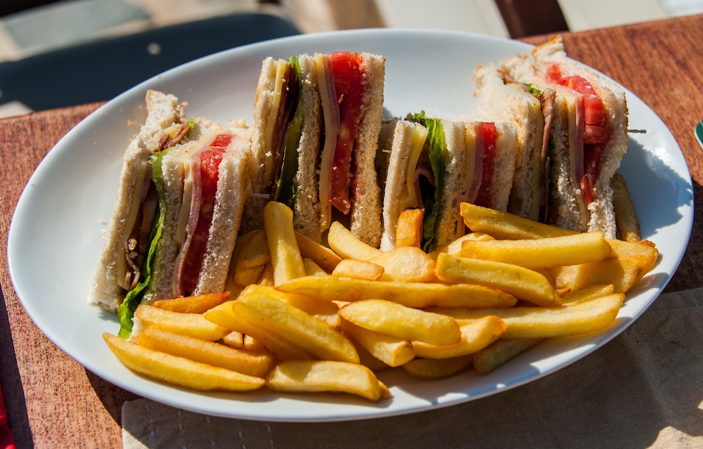 Zante Nest Studios & Apartments — Restaurant & bars in Alikanas, Ionian Islands