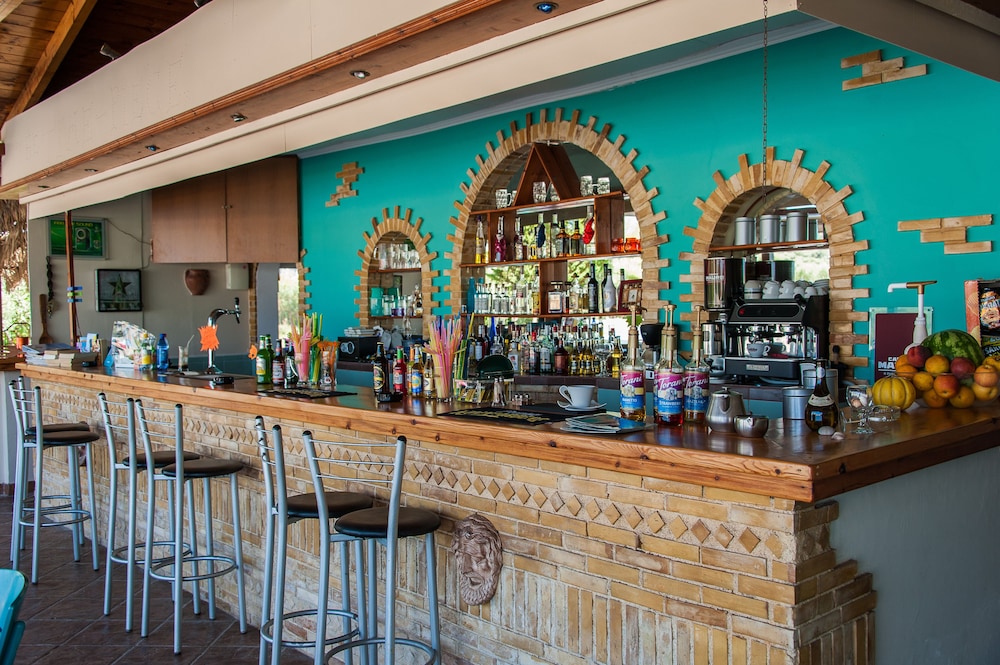 Zante Nest Studios & Apartments — Restaurant & bars in Alikanas, Ionian Islands