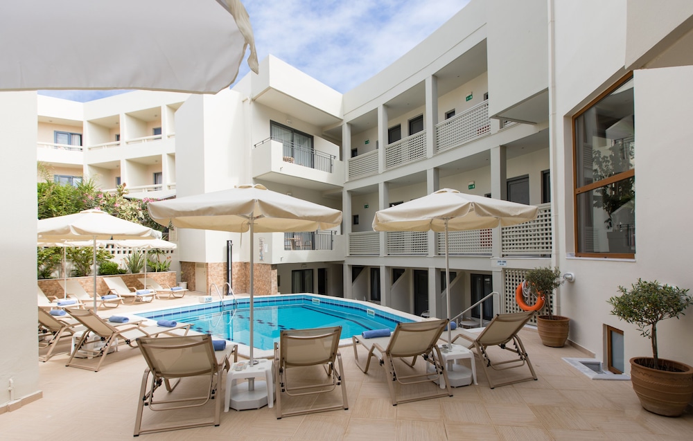 Anita Beach Hotel - Adults Only — Swimming pool in Rethymnon