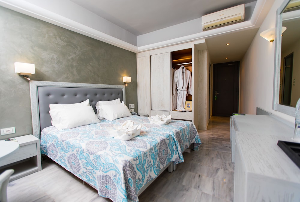 Anita Beach Hotel - Adults Only — Hotel rooms in Rethymnon