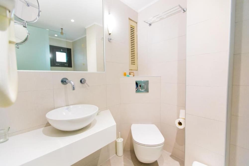 Anita Beach Hotel - Adults Only — Hotel rooms in Rethymnon