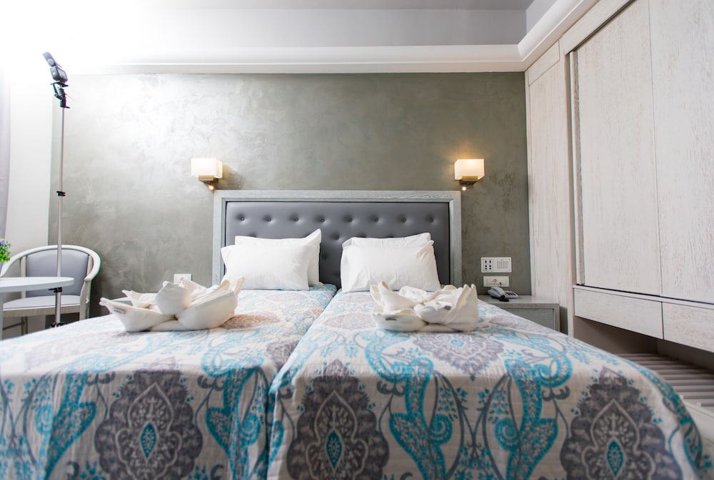 Anita Beach Hotel - Adults Only — Hotel rooms in Rethymnon