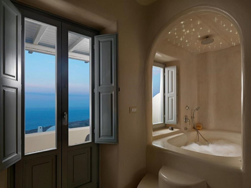 Dome Santorini Resort & Spa — Hotel rooms in Imerovigli, South Aegean