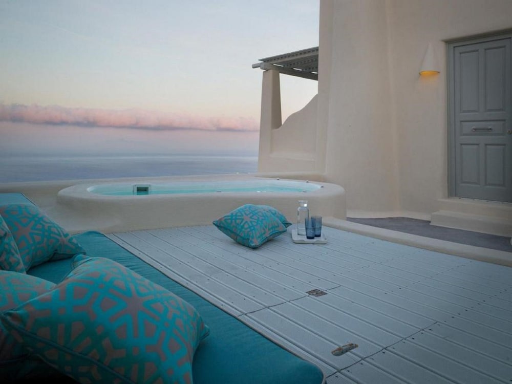 Dome Santorini Resort & Spa — Hotel rooms in Imerovigli, South Aegean