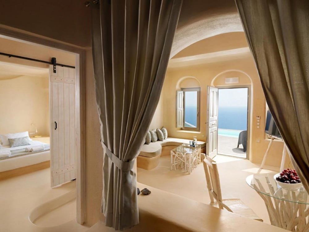 Dome Santorini Resort & Spa — Hotel rooms in Imerovigli, South Aegean