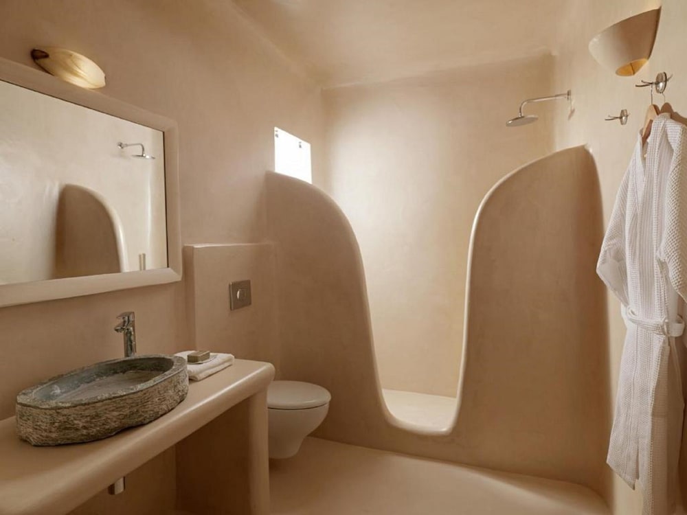 Dome Santorini Resort & Spa — Hotel rooms in Imerovigli, South Aegean