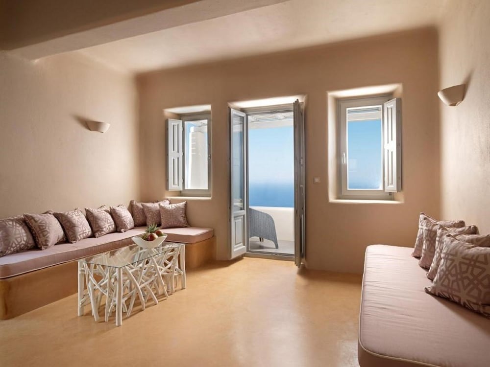 Dome Santorini Resort & Spa — Hotel rooms in Imerovigli, South Aegean