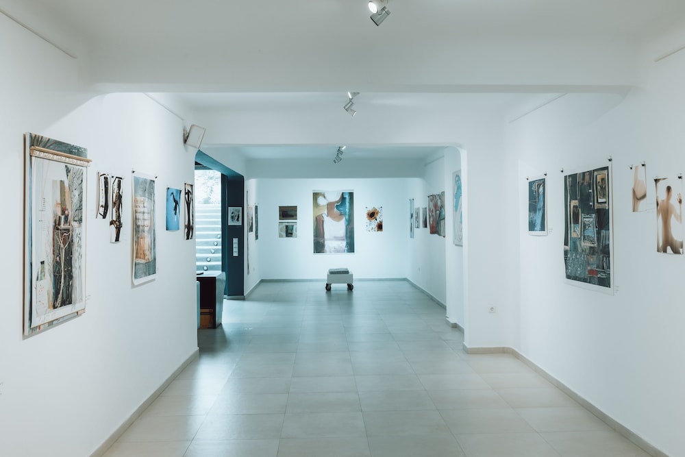 Art Hotel Santorini — Hotel building in Pyrgos Kallistis, South Aegean