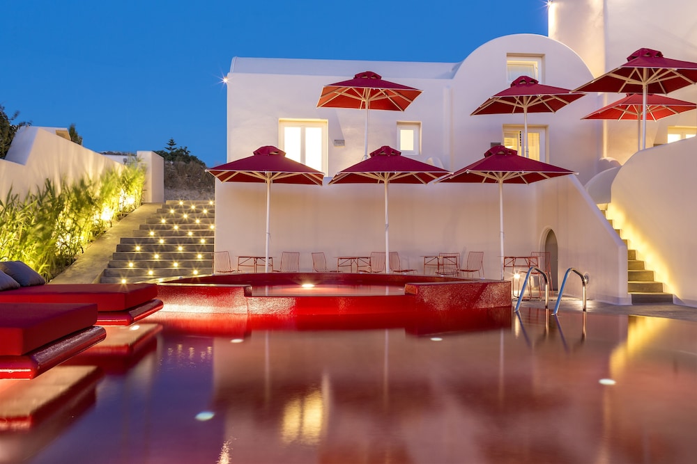 Art Hotel Santorini — Swimming pool in Pyrgos Kallistis, South Aegean