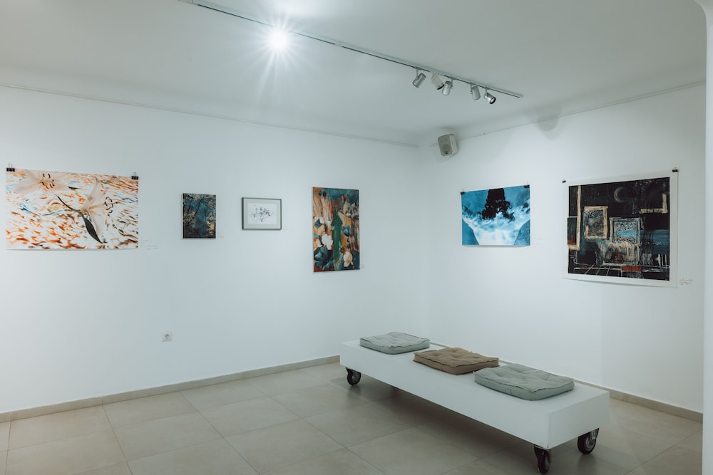 Art Hotel Santorini — Hotel building in Pyrgos Kallistis, South Aegean