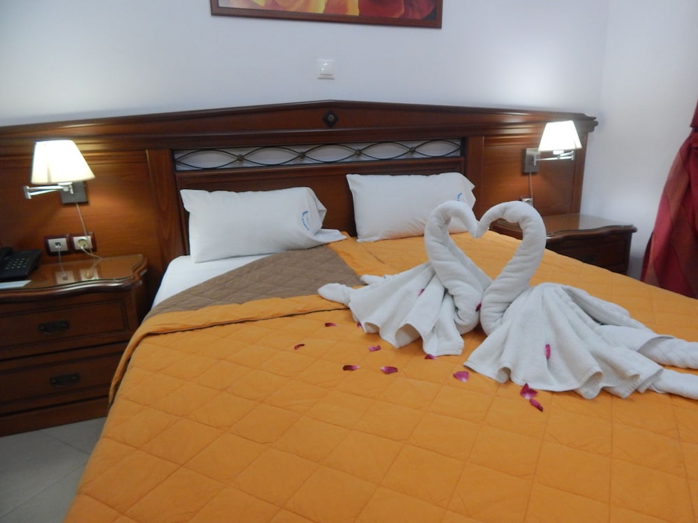 Kaloni village apartments — Hotel rooms in Lesvos Island